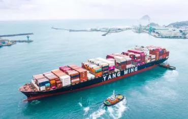 Yang Ming LNG dual-fuel container ships