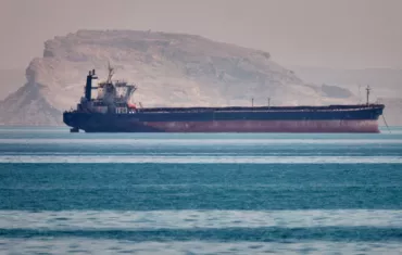 Attacks Strait of Hormuz
